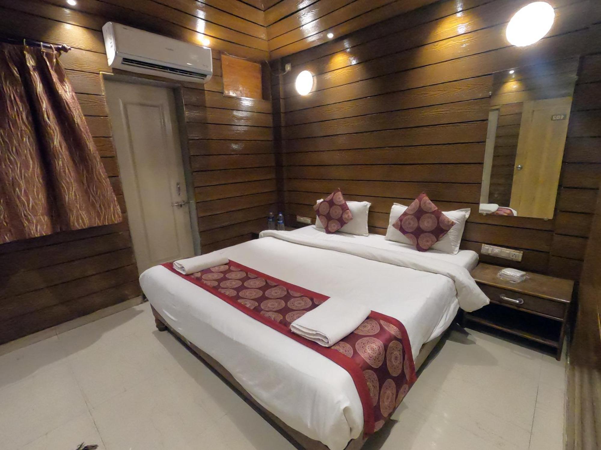 Hill Forest Resort Lonavala Esterno foto