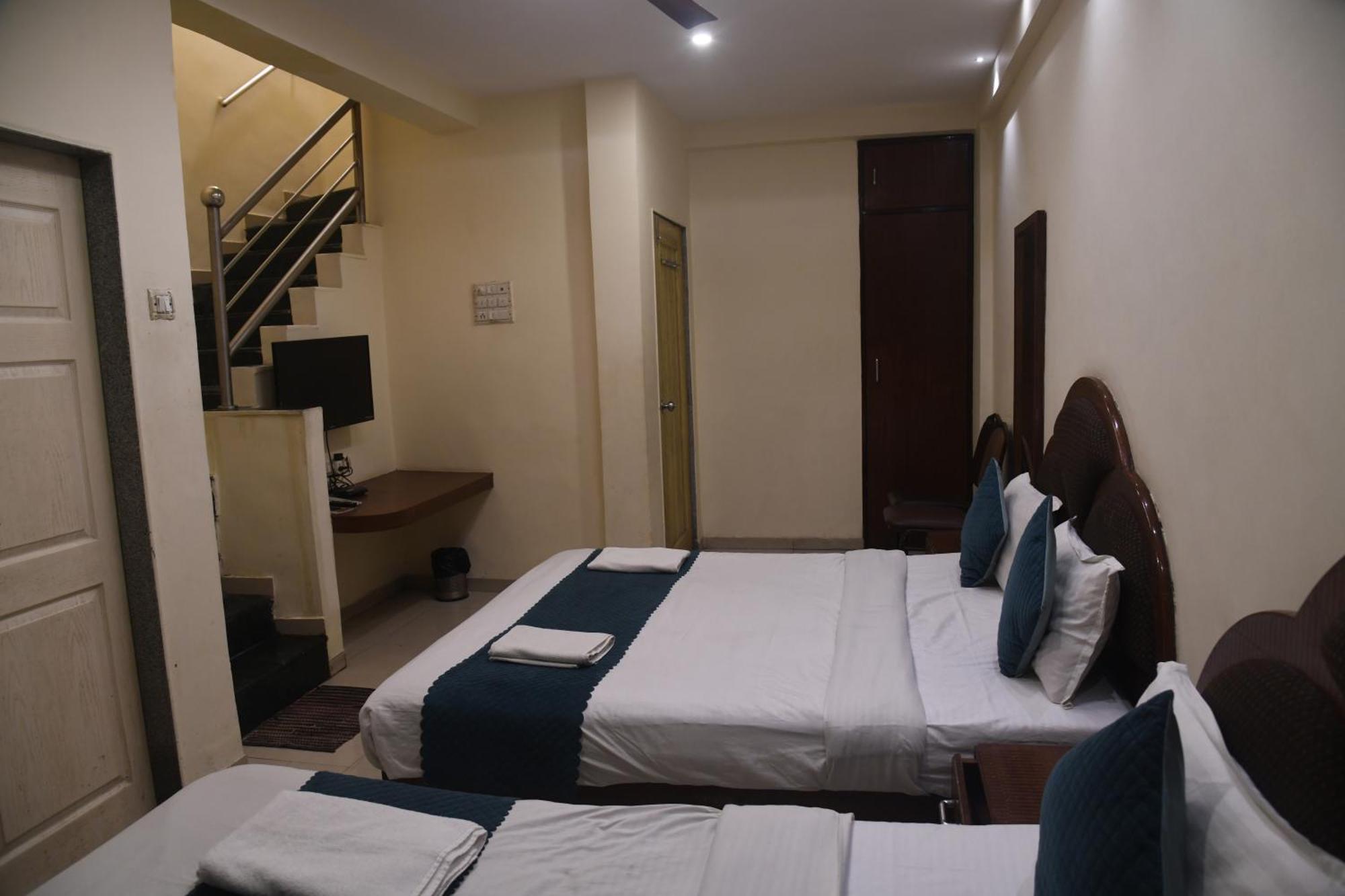Hill Forest Resort Lonavala Esterno foto