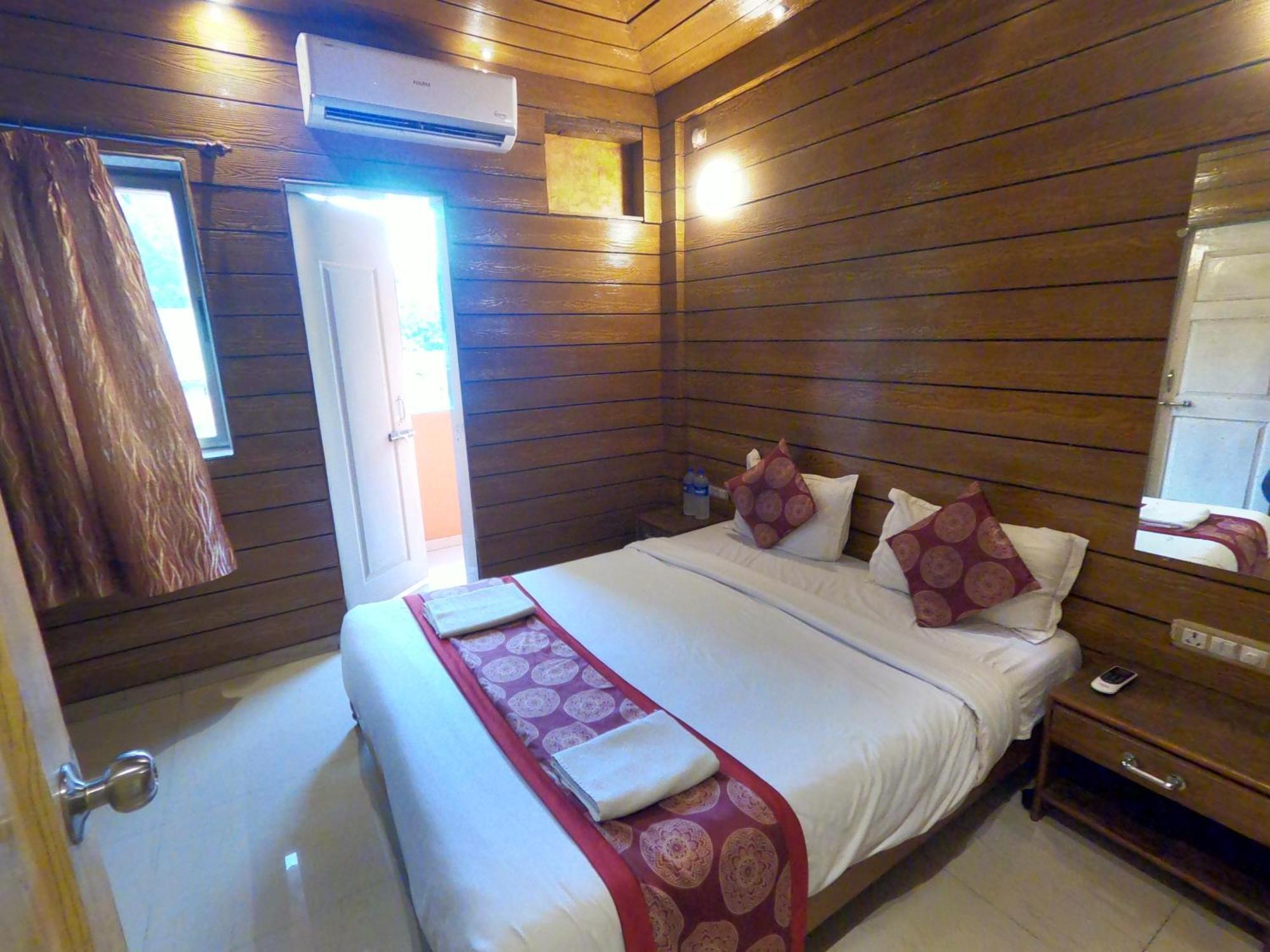 Hill Forest Resort Lonavala Esterno foto