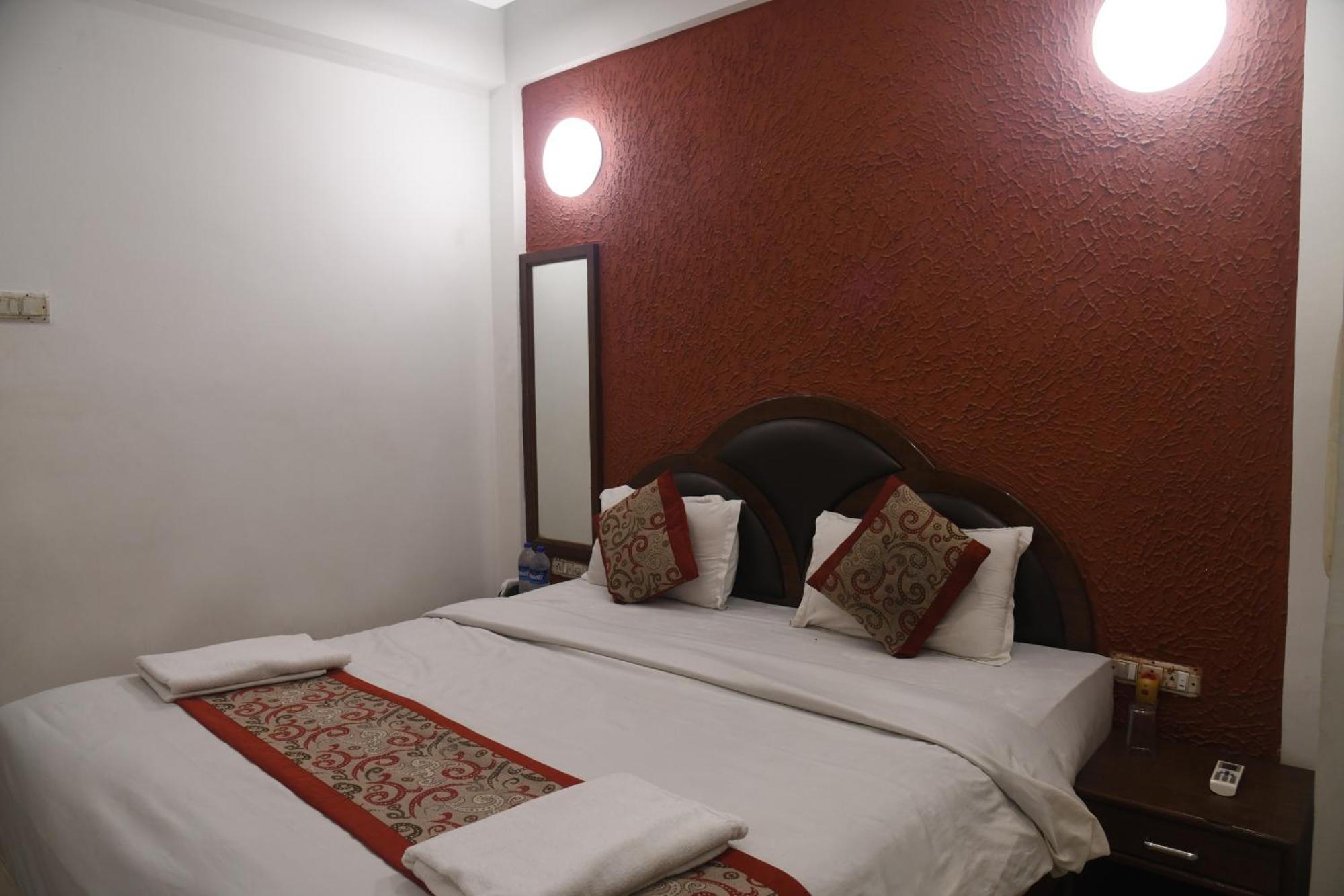 Hill Forest Resort Lonavala Esterno foto